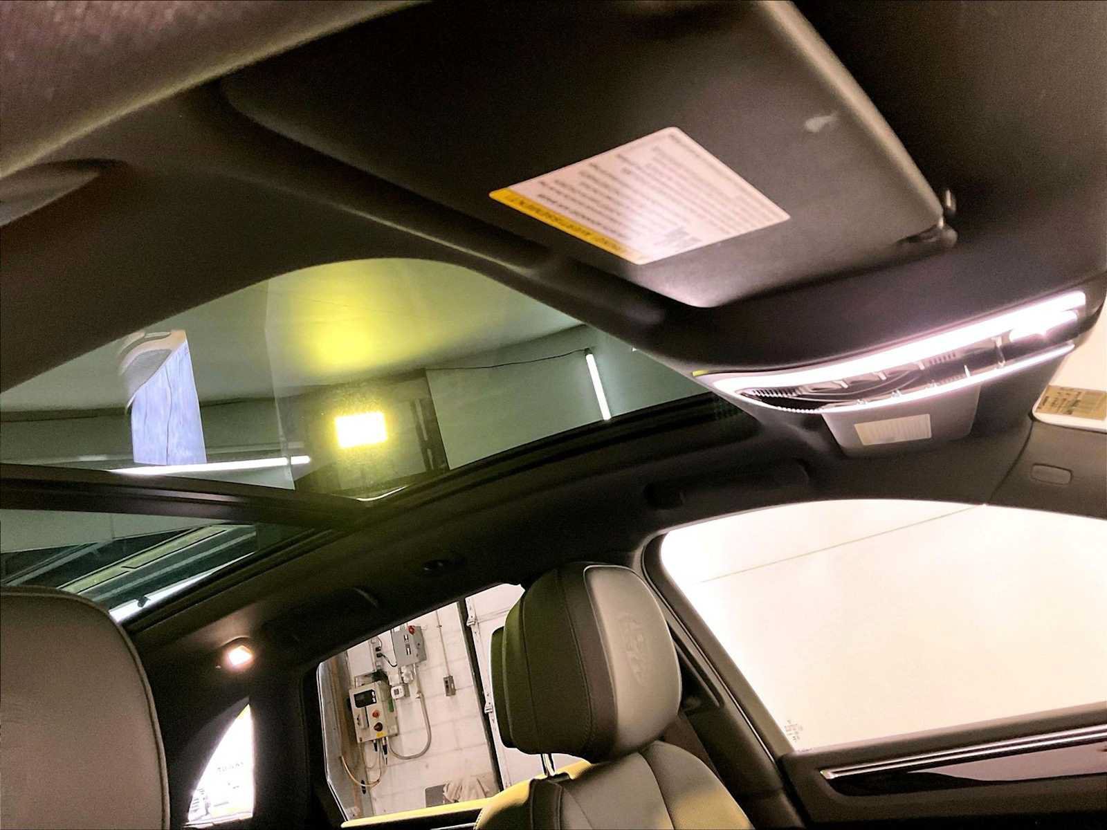 Certified 2023 Porsche Macan AWD/4WD image 20