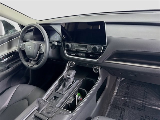 Certified 2025 Toyota Grand Highlander AWD image 29