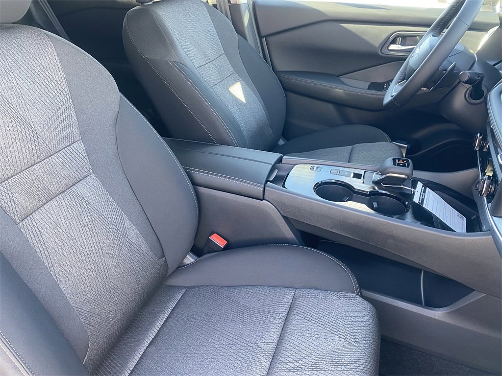 New 2026 Nissan Rogue SV image 8