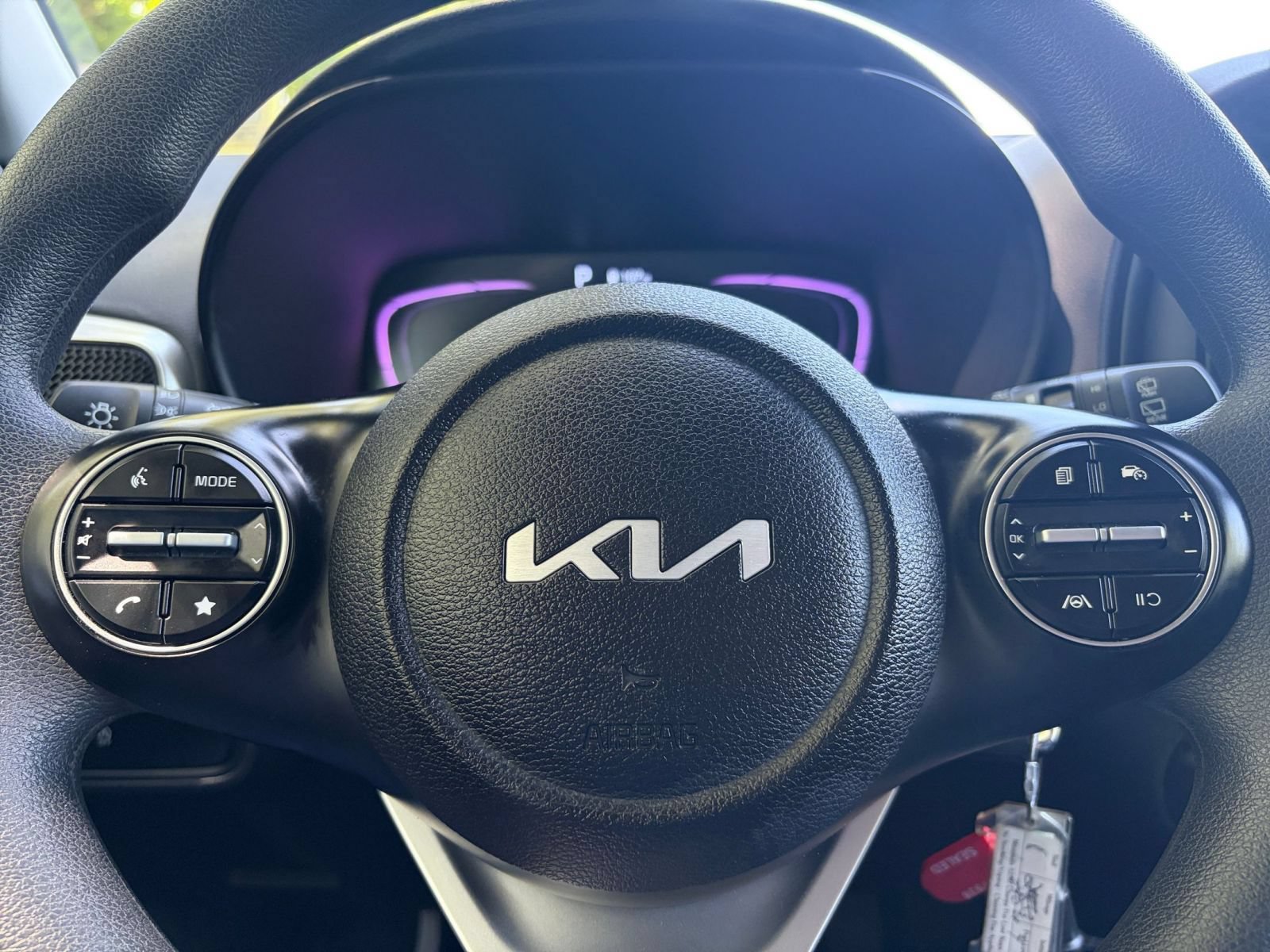 Used 2025 Kia Soul LX w/ LX Technology Package FWD image 25