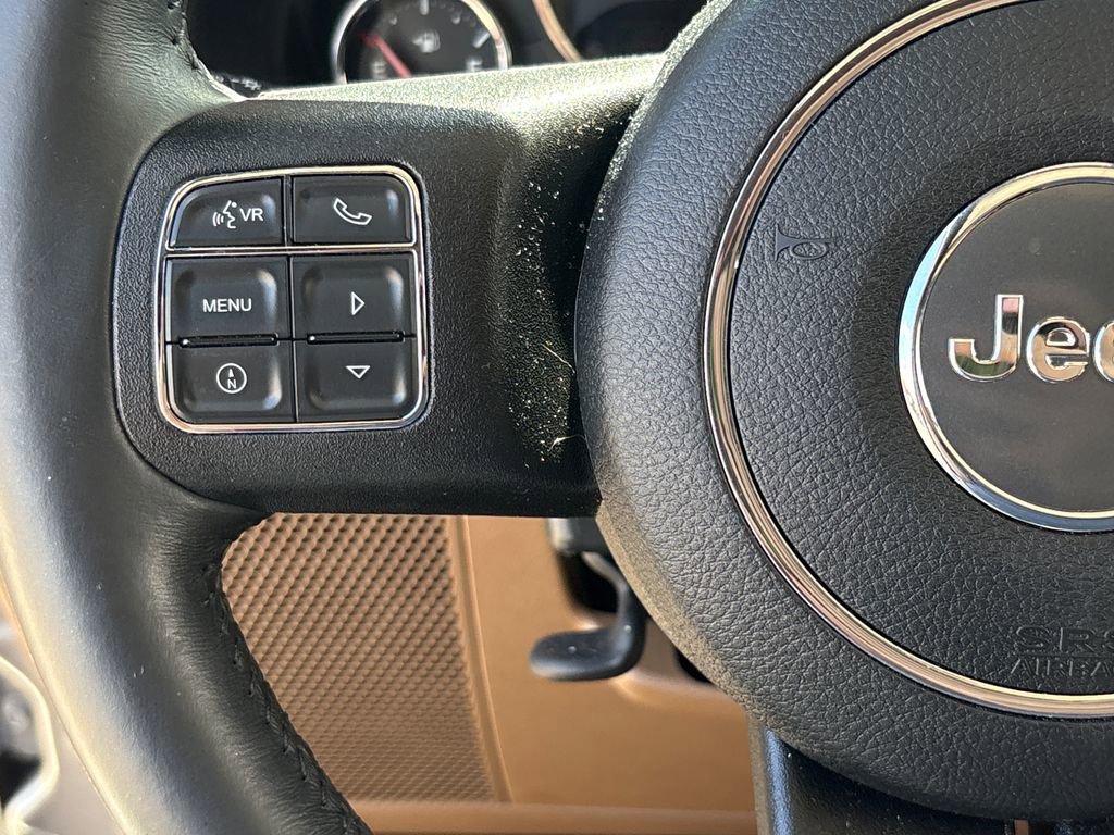 Used 2016 Jeep Wrangler Unlimited Sahara w/ Connectivity Group image 18