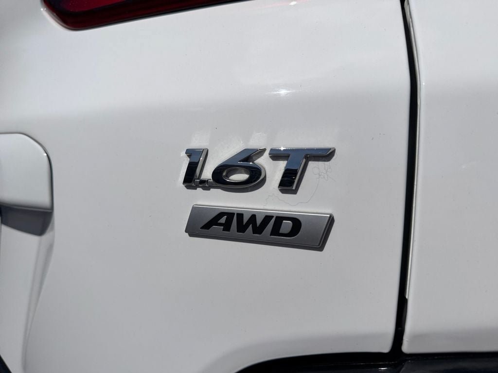 Used 2022 Hyundai Kona Limited w/ Cargo Package AWD/4WD image 32