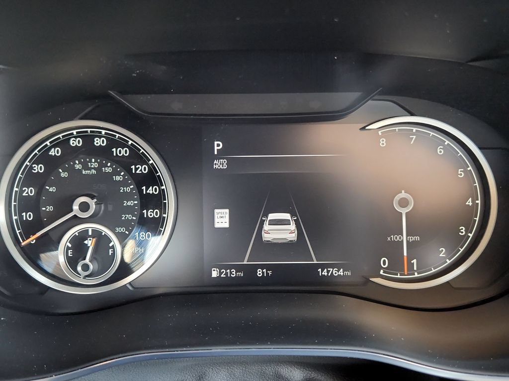 Used 2026 Genesis G70 2.5T RWD image 27