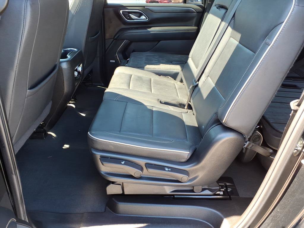 Used 2023 GMC Yukon XL SLT AWD/4WD image 12