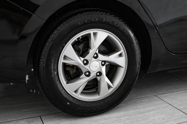 Used 2021 Hyundai Elantra SE w/ Cargo Package image 50