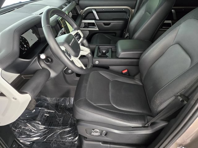 Used 2023 Land Rover Defender 130 X-Dynamic SE AWD/4WD image 10