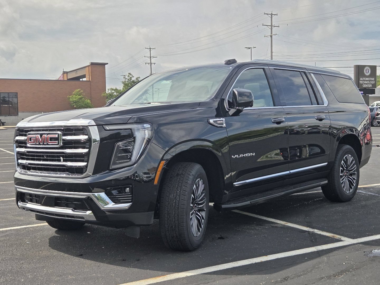 New 2026 GMC Yukon XL Elevation w/ Elevation Premium Package AWD/4WD image 15