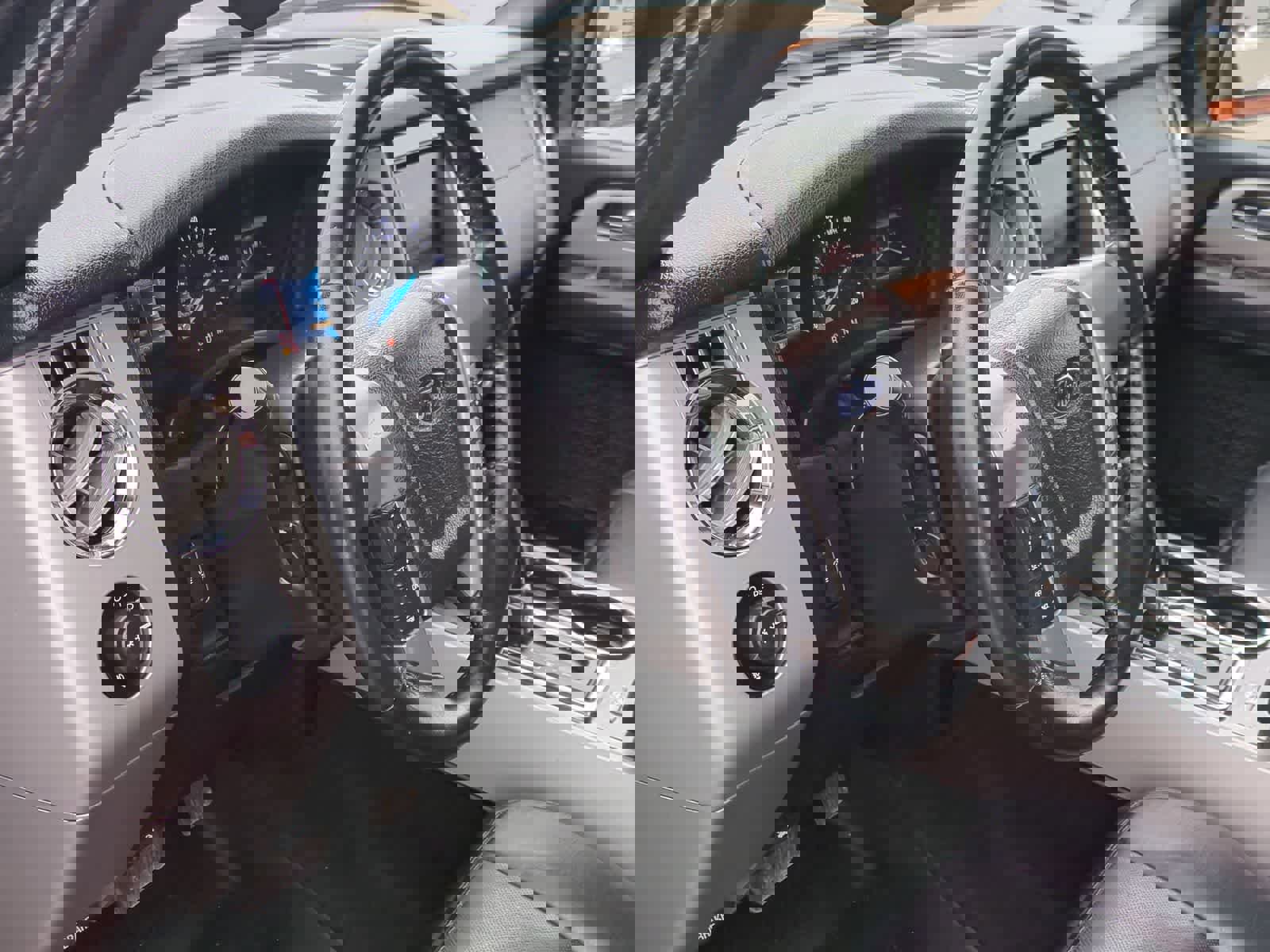 Used 2015 Ford Expedition Limited w/ Equipment Group 301A AWD/4WD image 10