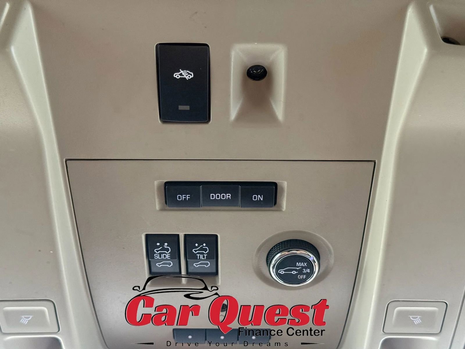 Used 2015 Cadillac Escalade ESV Platinum AWD/4WD image 33