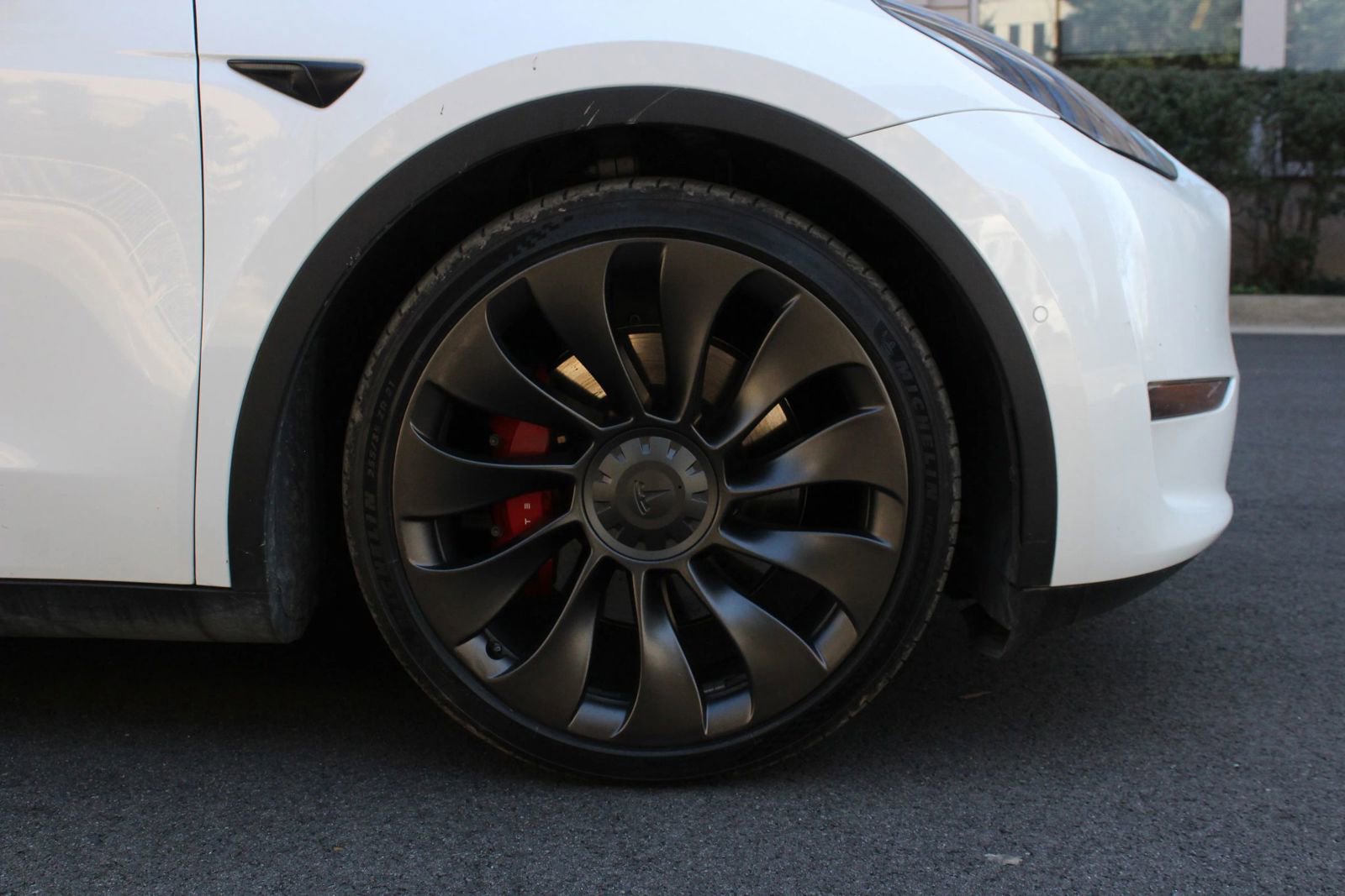Used 2021 Tesla Model Y Performance AWD/4WD image 4