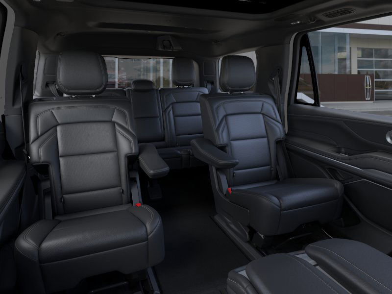 New 2025 Lincoln Navigator Reserve w/ Jet Appearance Package image 11
