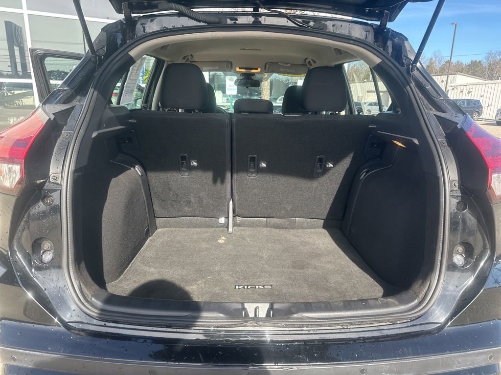 Used 2023 Nissan Kicks SV image 30