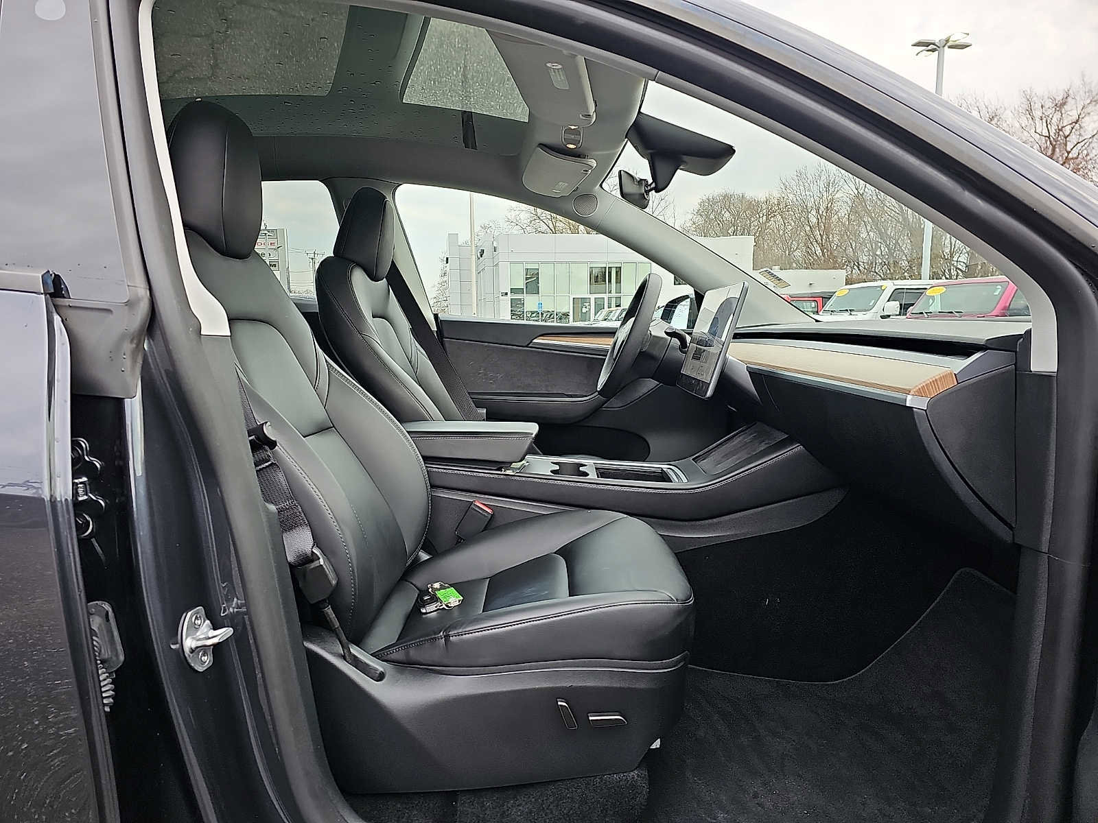 Used 2024 Tesla Model Y Long Range image 13