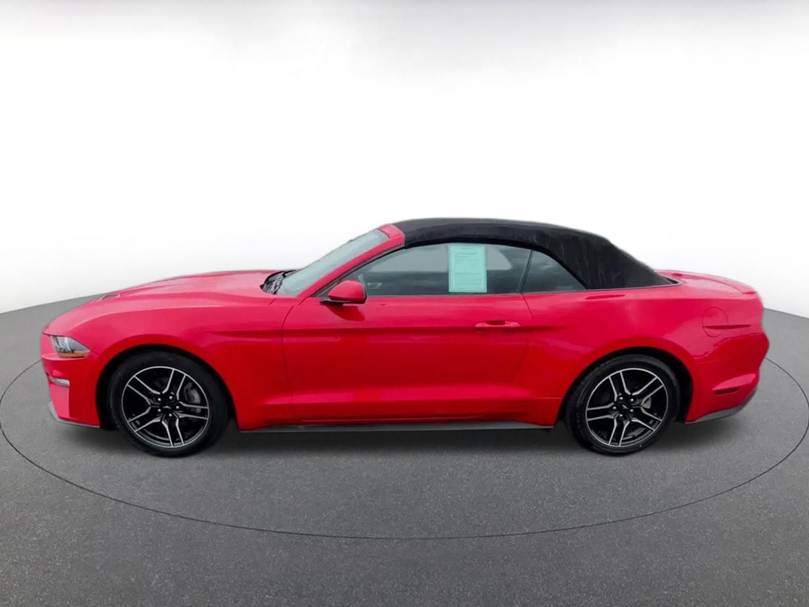 Used 2023 Ford Mustang Premium image 9