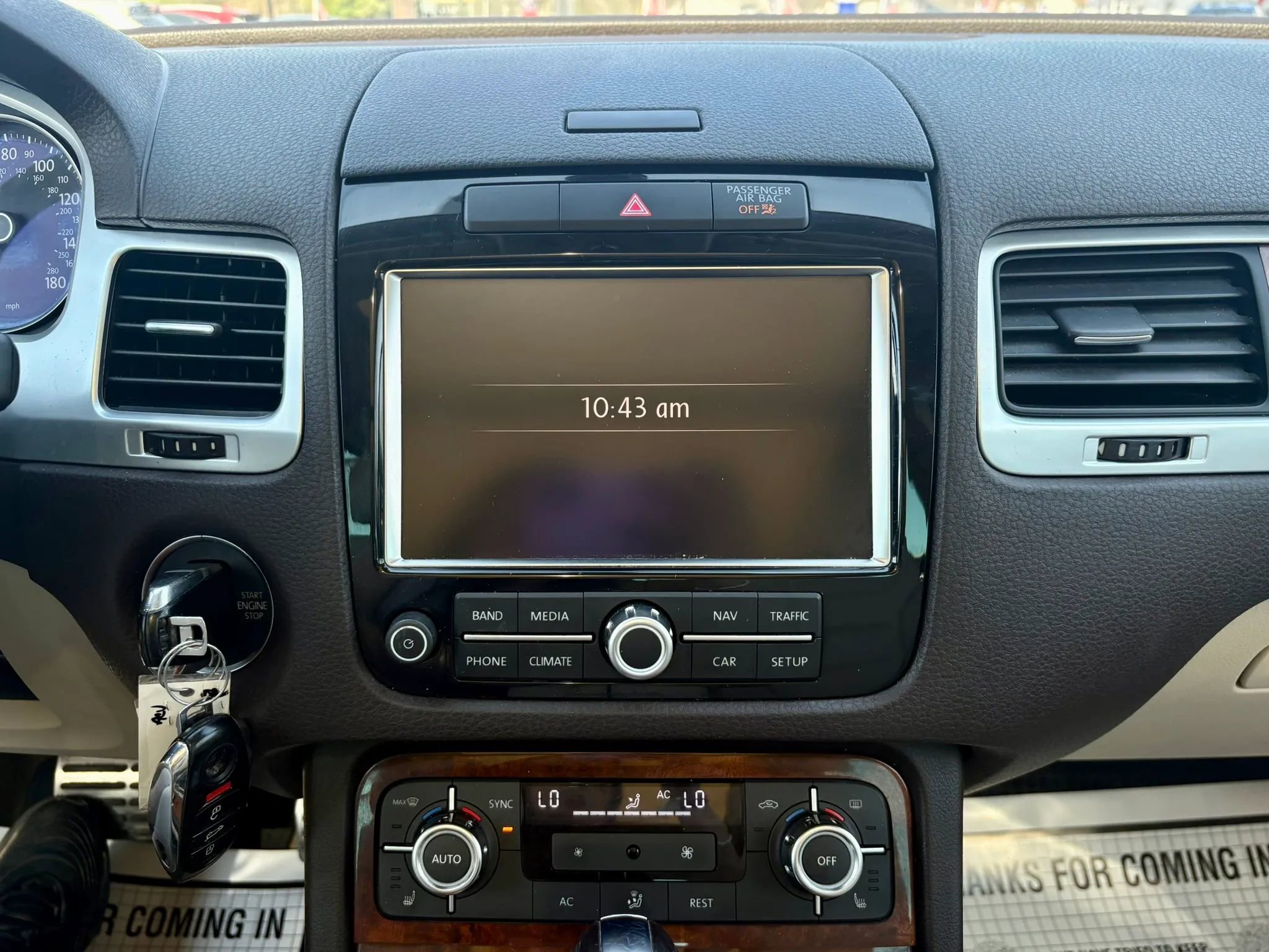 Used 2012 Volkswagen Touareg TDI image 31