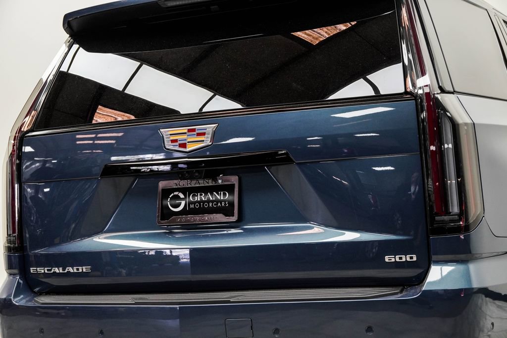 Used 2026 Cadillac Escalade Sport w/ Touring Package image 13