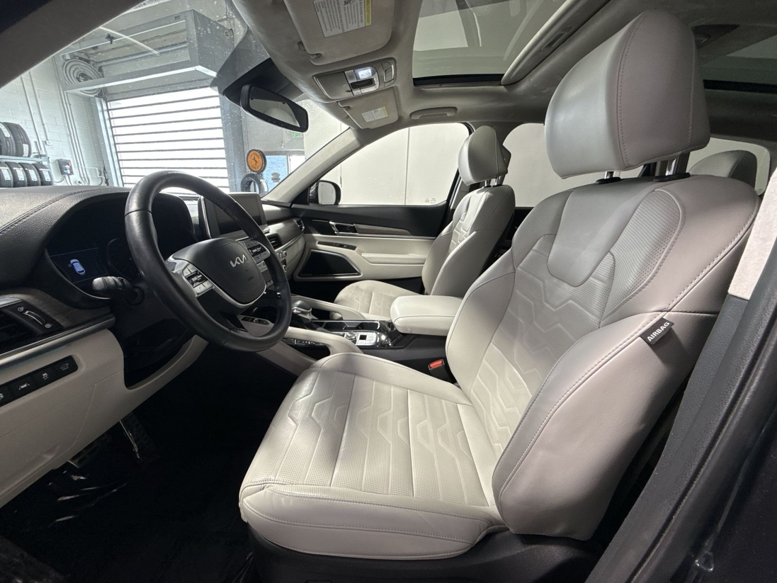 Used 2022 Kia Telluride SX w/ SX Prestige Package AWD/4WD image 14