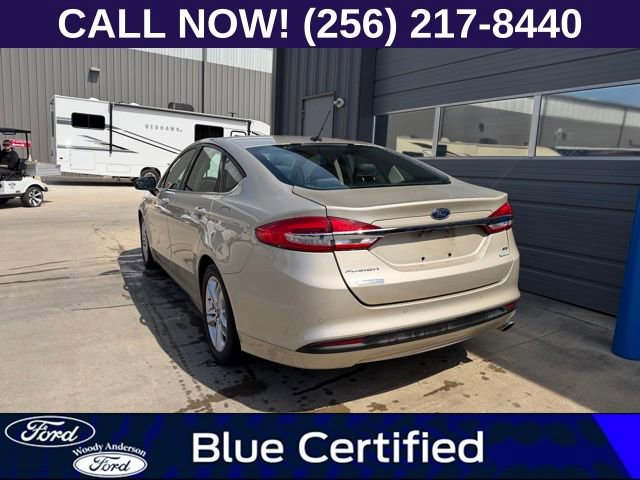 Used 2018 Ford Fusion SE w/ Fusion SE Technology Package FWD image 4
