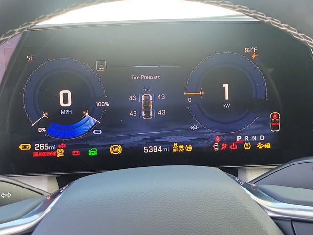 Used 2025 Chevrolet Equinox EV LT FWD image 13