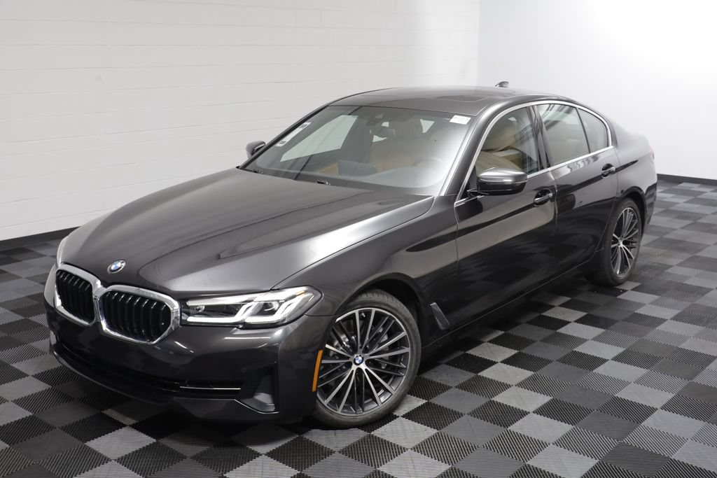 Used 2023 BMW 530i xDrive w/ Convenience Package AWD/4WD image 2