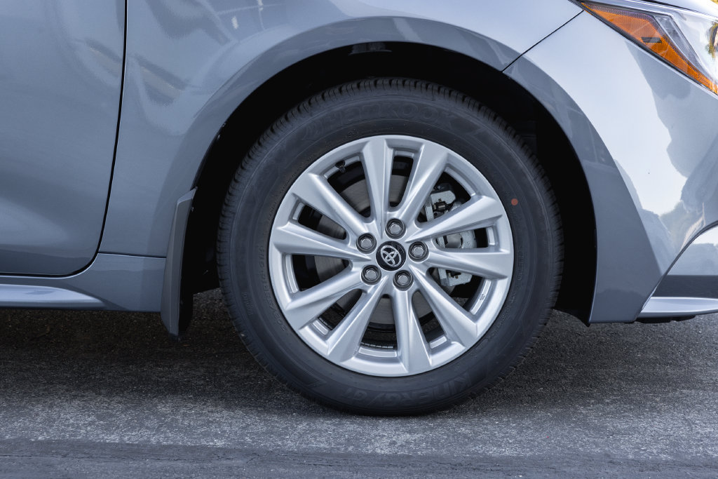 New 2027 Toyota Corolla LE FWD image 4
