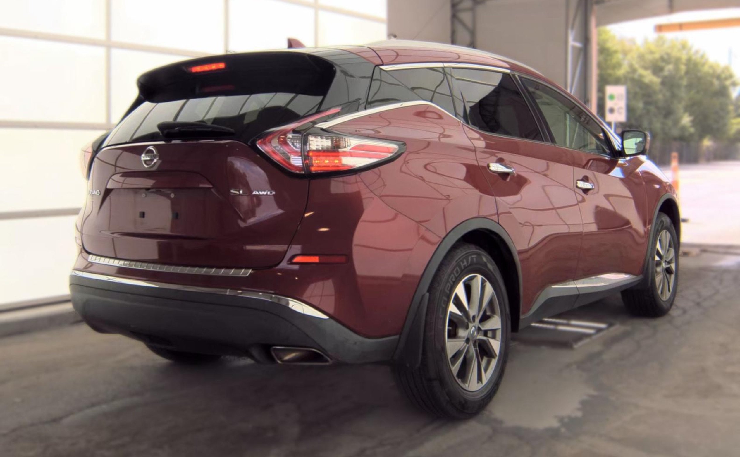 Used 2018 Nissan Murano SL w/ Moonroof Package AWD/4WD image 3