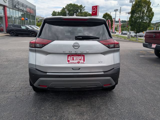 Used 2023 Nissan Rogue SV w/ SV Premium B Package FWD image 4