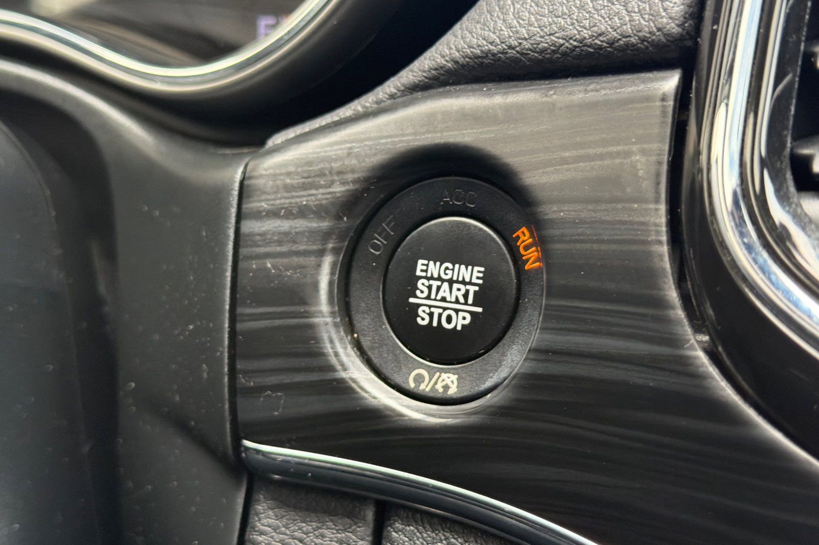 Used 2021 Jeep Grand Cherokee Limited w/ Luxury Group II image 24