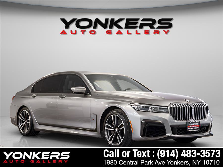 Used 2020 BMW 740i w/ M Sport Package RWD image 11