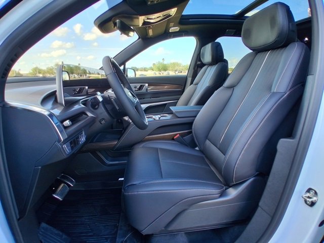 New 2026 Cadillac Vistiq Luxury w/ LPO, Floor Liner Package image 19
