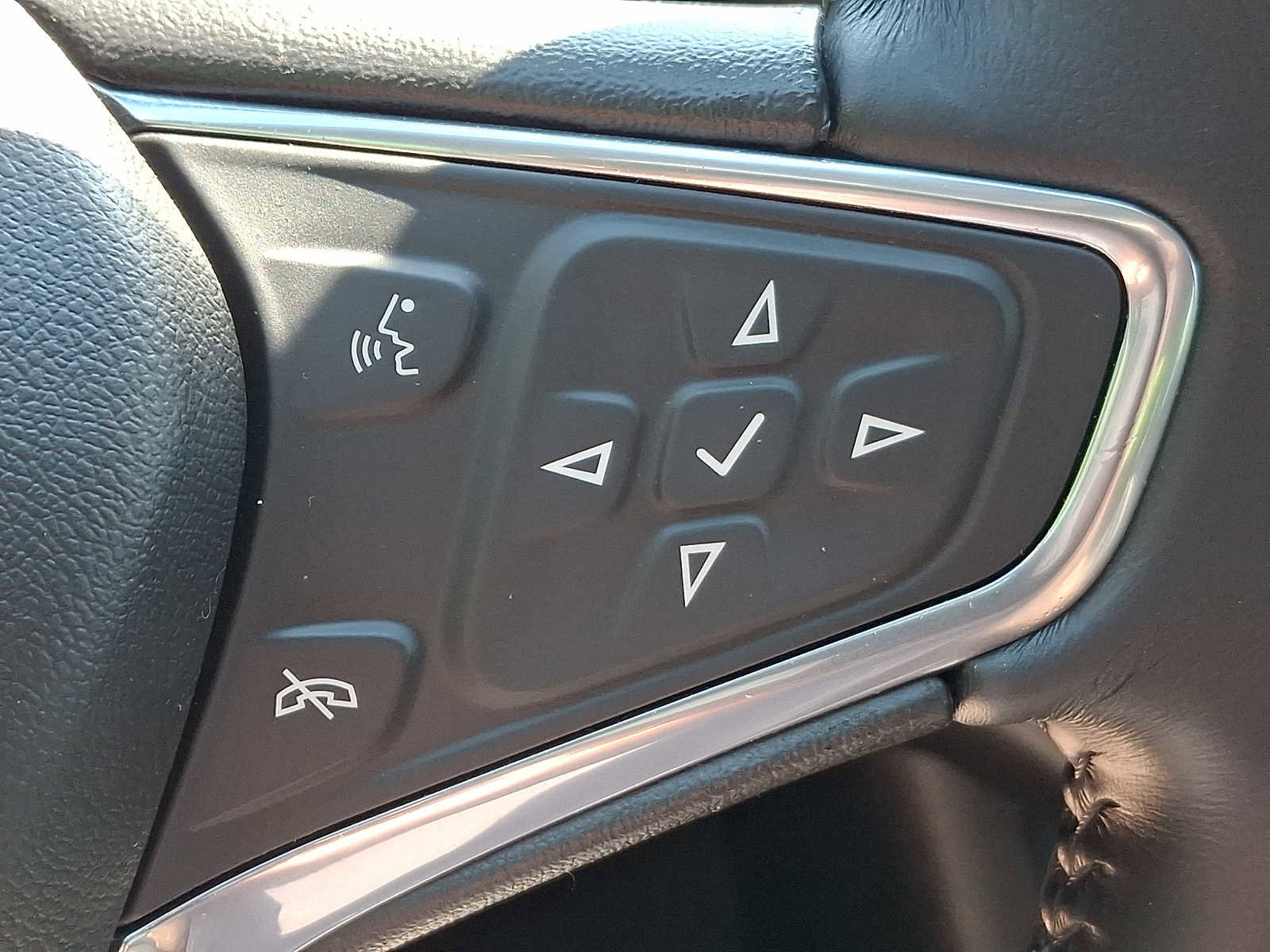 Used 2016 Chevrolet Malibu LT FWD image 23