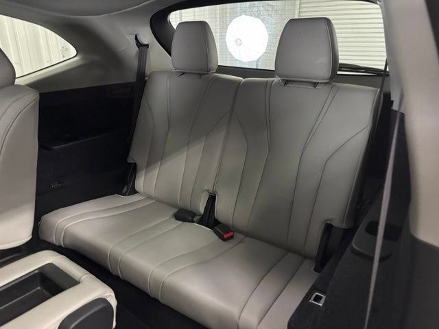 Certified 2023 Acura MDX FWD w/ Technology Package image 15