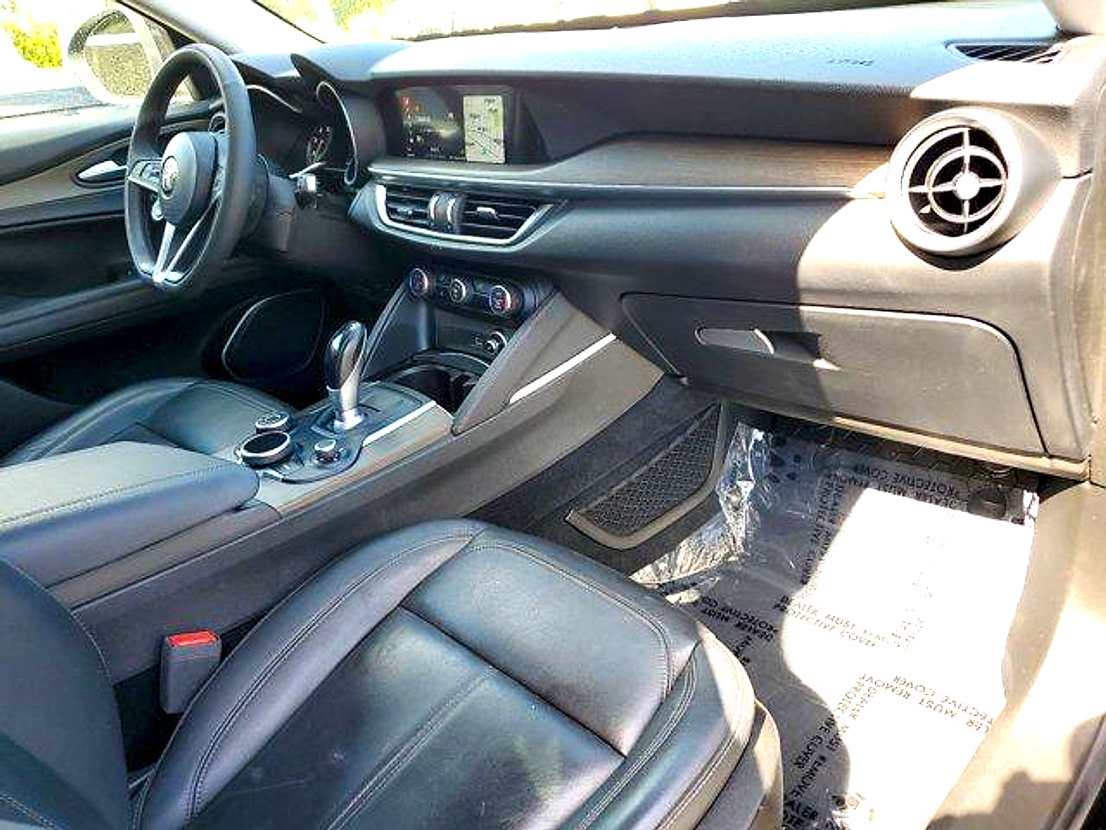 Used 2018 Alfa Romeo Stelvio Ti AWD/4WD image 12