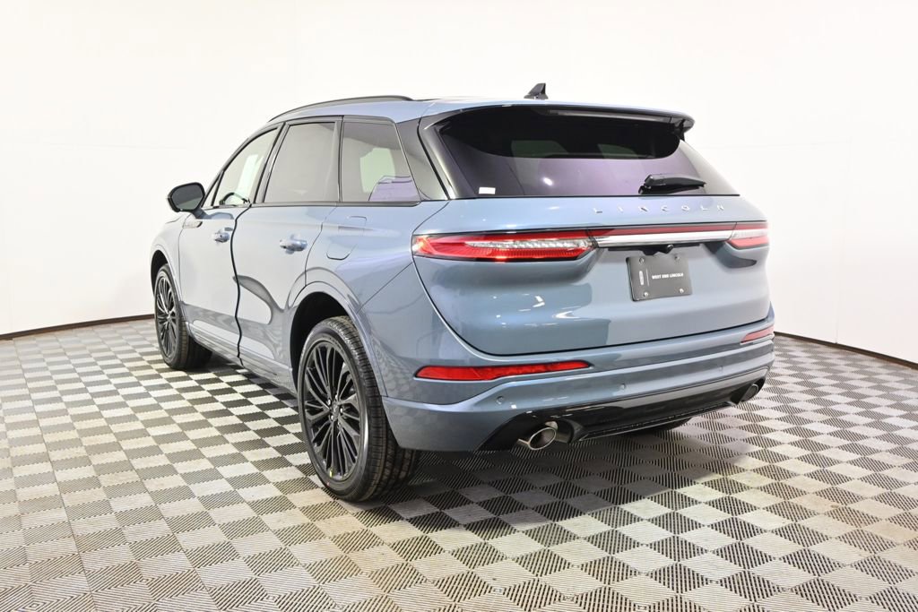 New 2026 Lincoln Corsair Reserve w/ Jet Appearance Package image 4