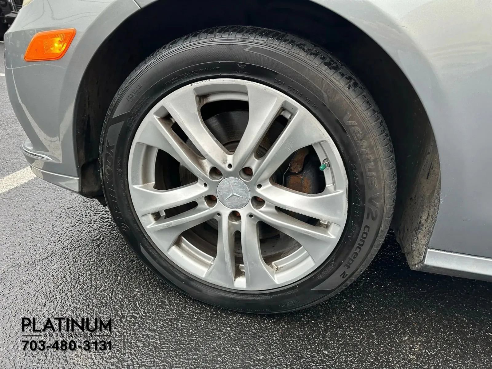 Used 2010 Mercedes-Benz E 350 4MATIC Sedan image 23