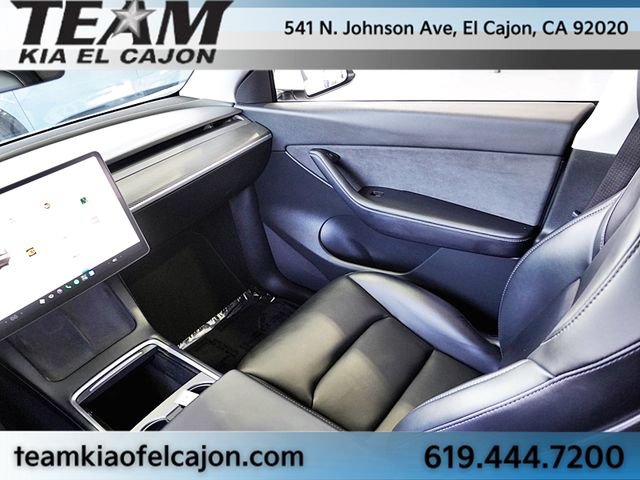 Used 2022 Tesla Model Y Long Range AWD/4WD image 24