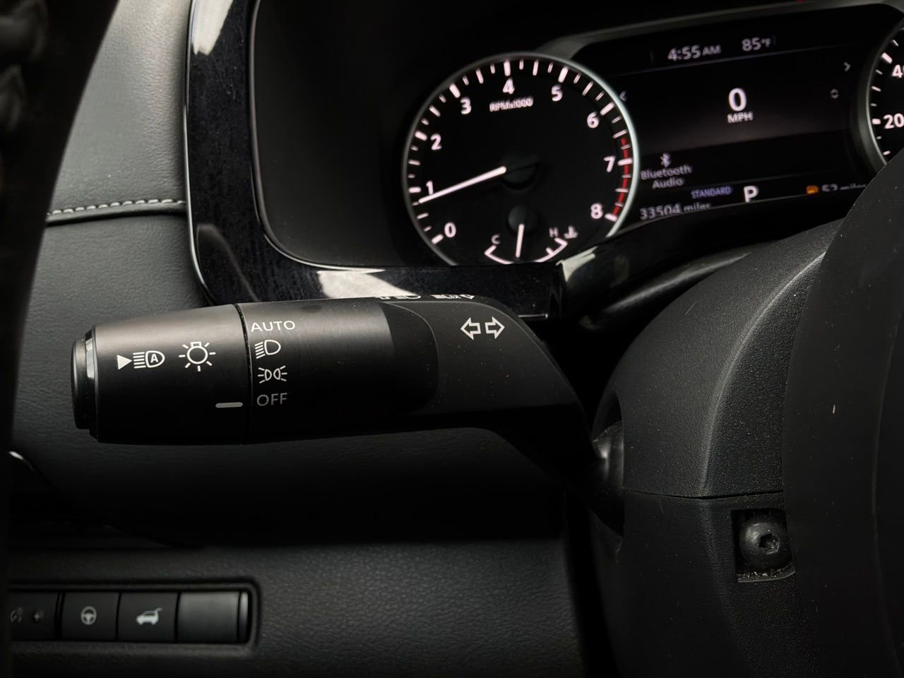Used 2025 Nissan Pathfinder SV FWD image 37