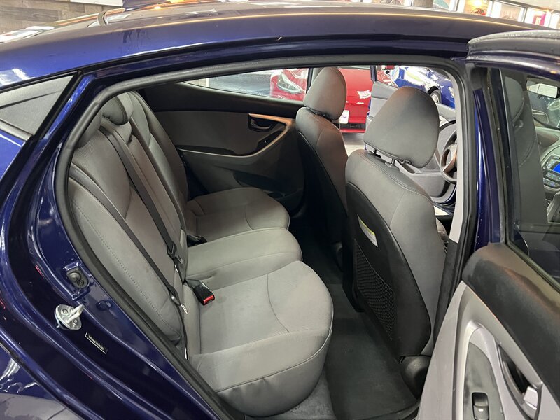 Used 2013 Hyundai Elantra GLS FWD image 21