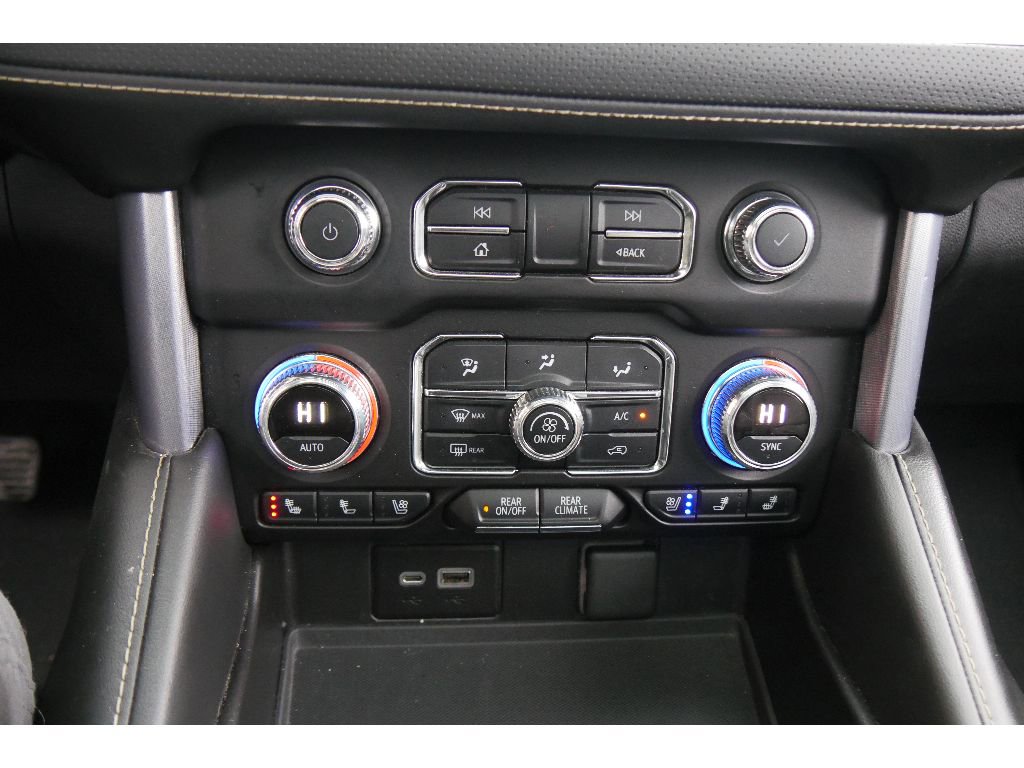 Used 2022 GMC Yukon SLT image 30