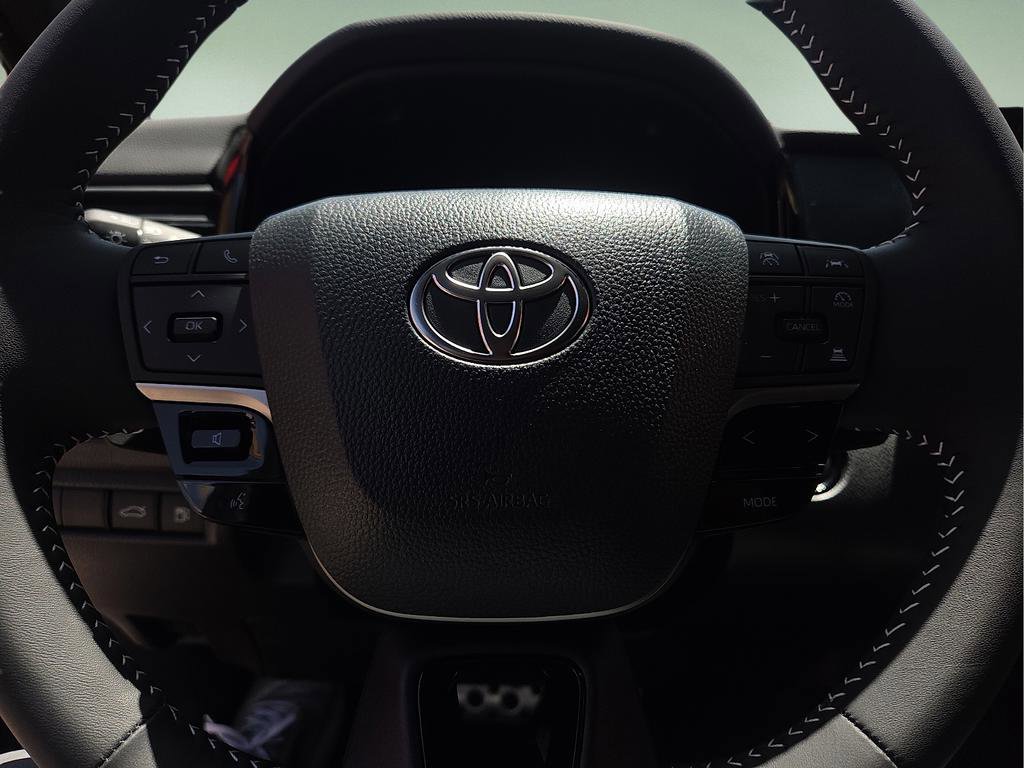 New 2026 Toyota Camry SE image 25