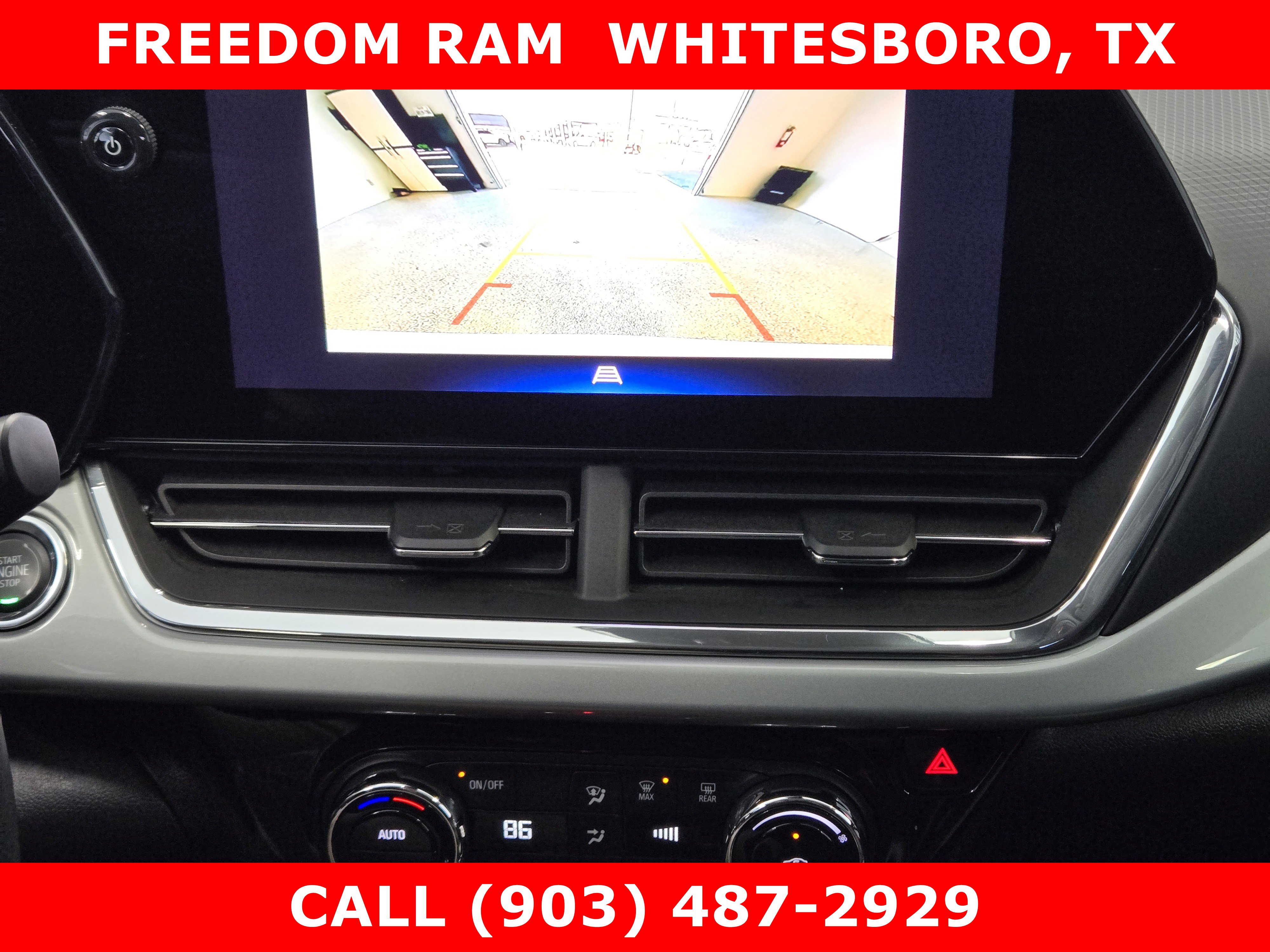 Used 2025 Chevrolet Trax LT w/ LT Convenience Package image 12