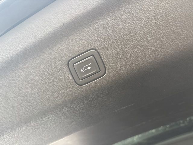 Used 2021 Chevrolet Tahoe Z71 w/ Luxury Package image 21