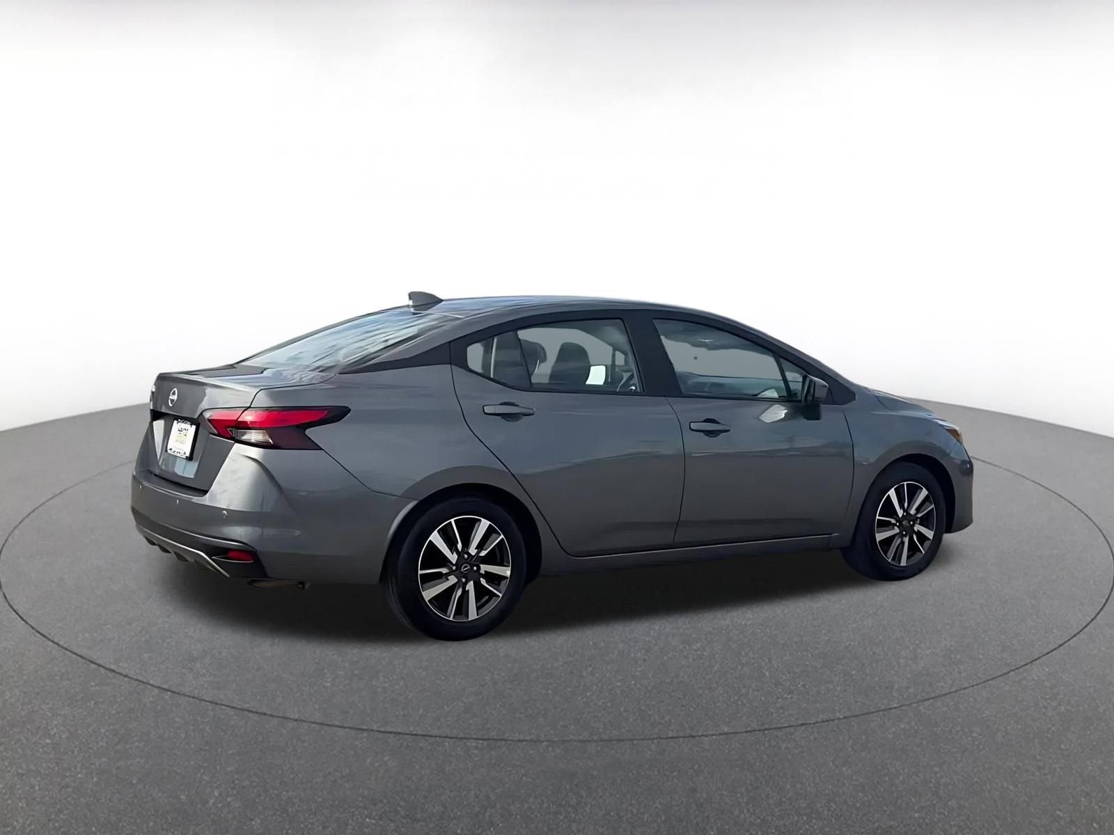 Used 2025 Nissan Versa SV image 15