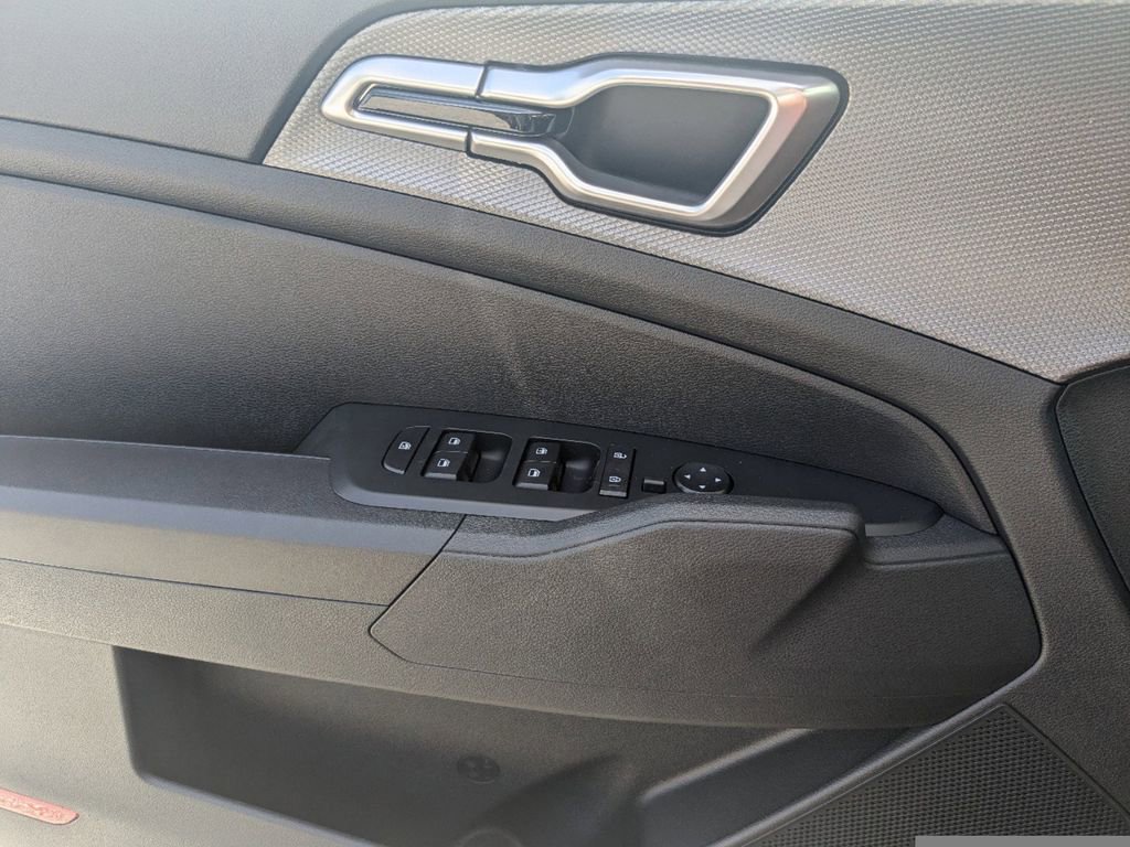 Used 2024 Kia Sportage LX image 22