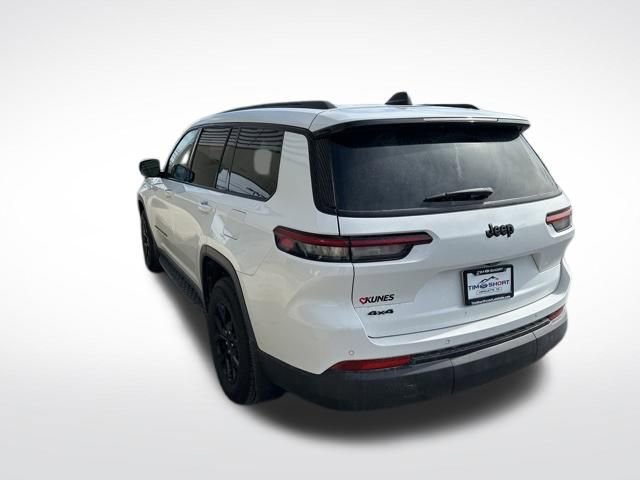 Used 2025 Jeep Grand Cherokee L Laredo image 2