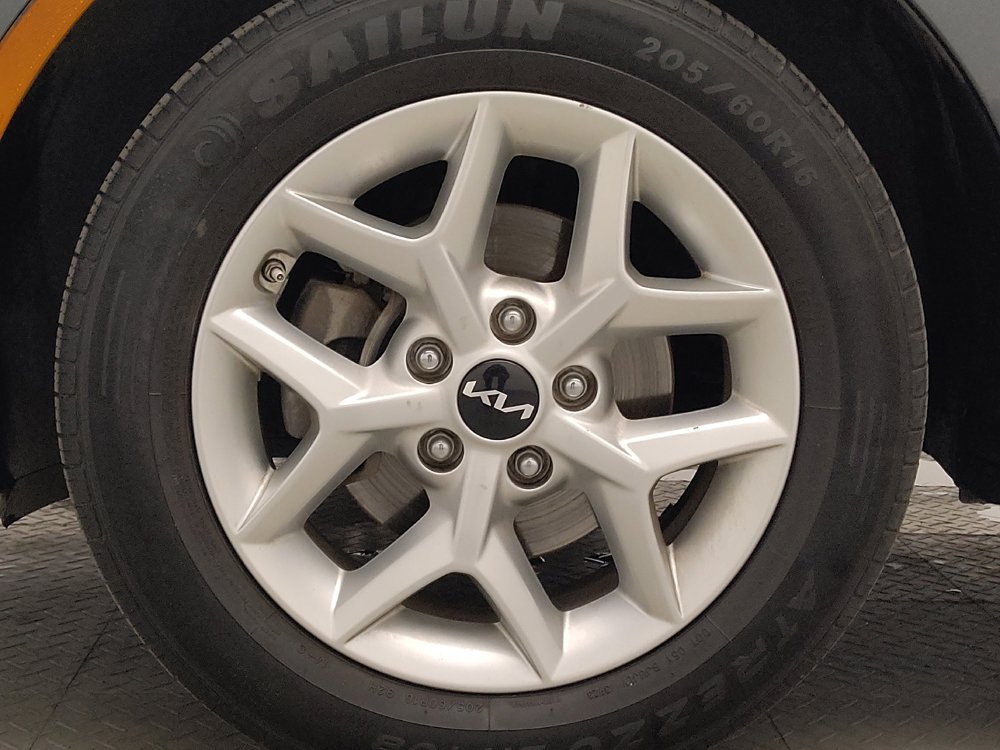 Used 2023 Kia Soul LX w/ LX Technology Package FWD image 31