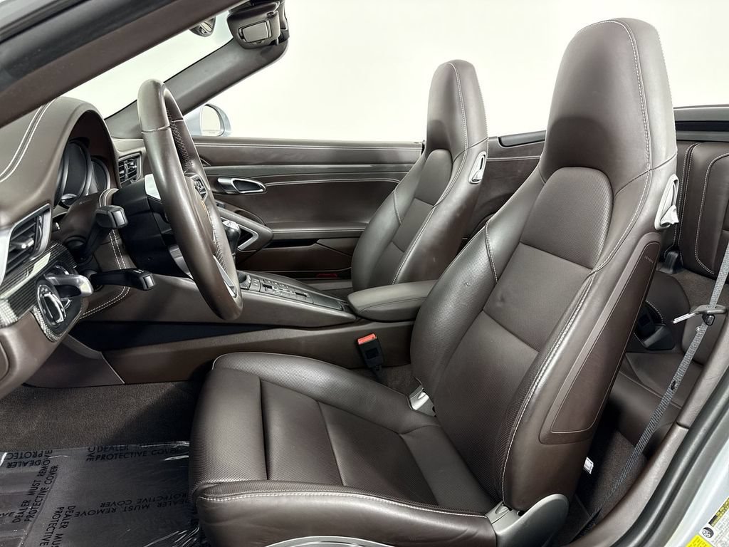 Certified 2017 Porsche 911 Carrera 4 AWD/4WD image 5