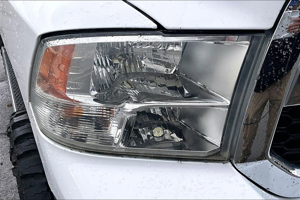 Used 2017 RAM 1500 Classic SLT image 32