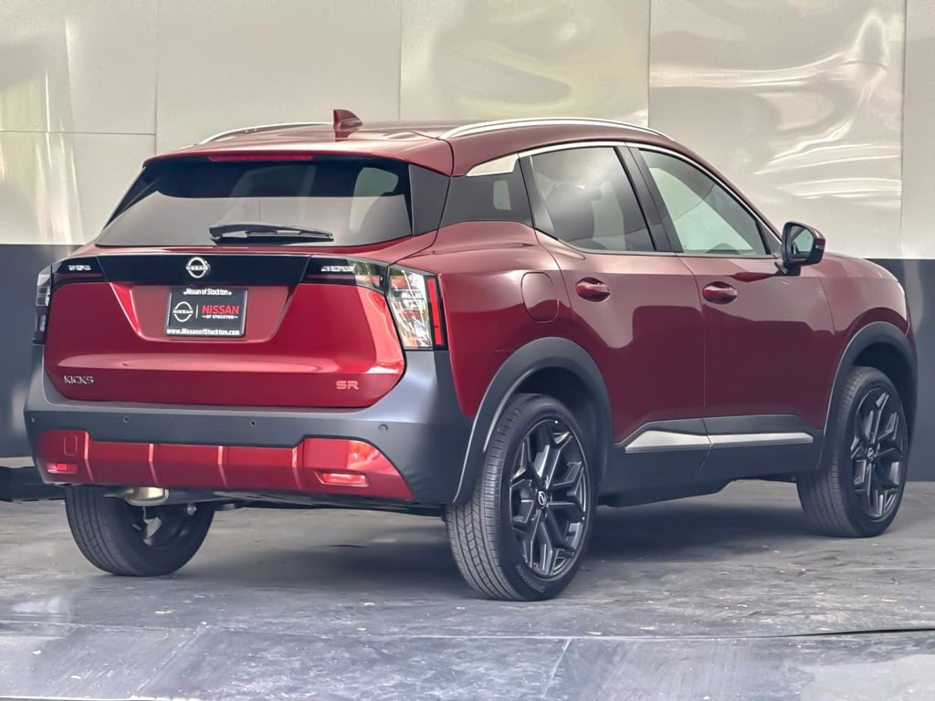New 2025 Nissan Kicks SR FWD image 3