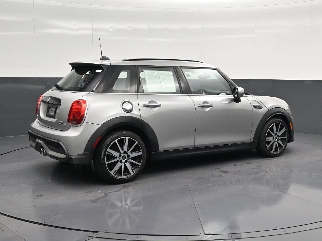 Used 2024 MINI Cooper S w/ Signature Upholstery Package FWD image 3